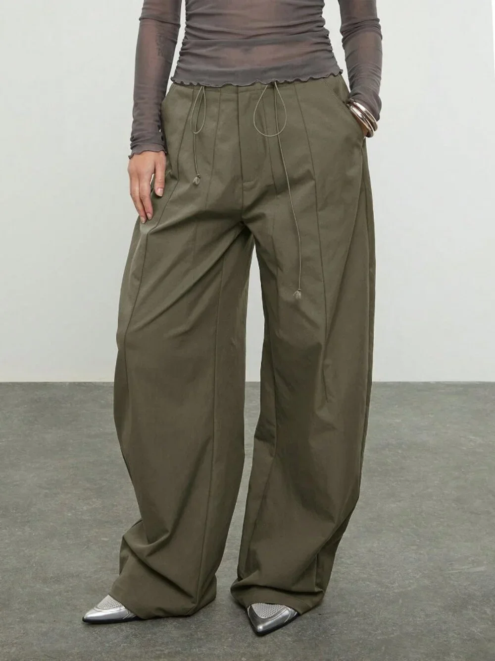 Green Casual Women's Mid Balloon Pleated Nylon Trousers
